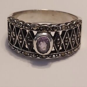 925 Sterling Silver & Amethyst Ring
